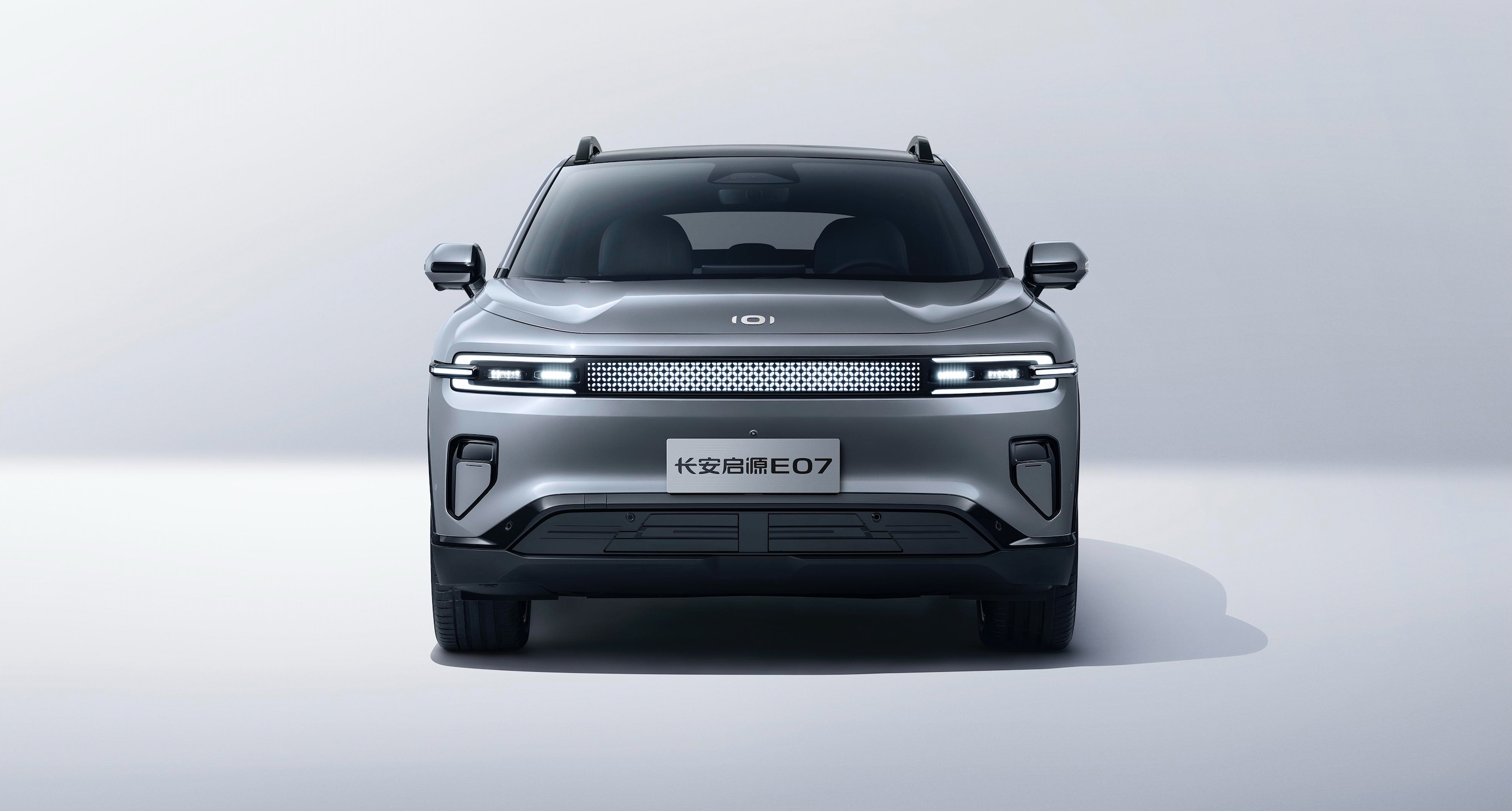 全球首款！优德88官网网站MINI COB全彩交互屏助力打造长安启源E07百变SUV